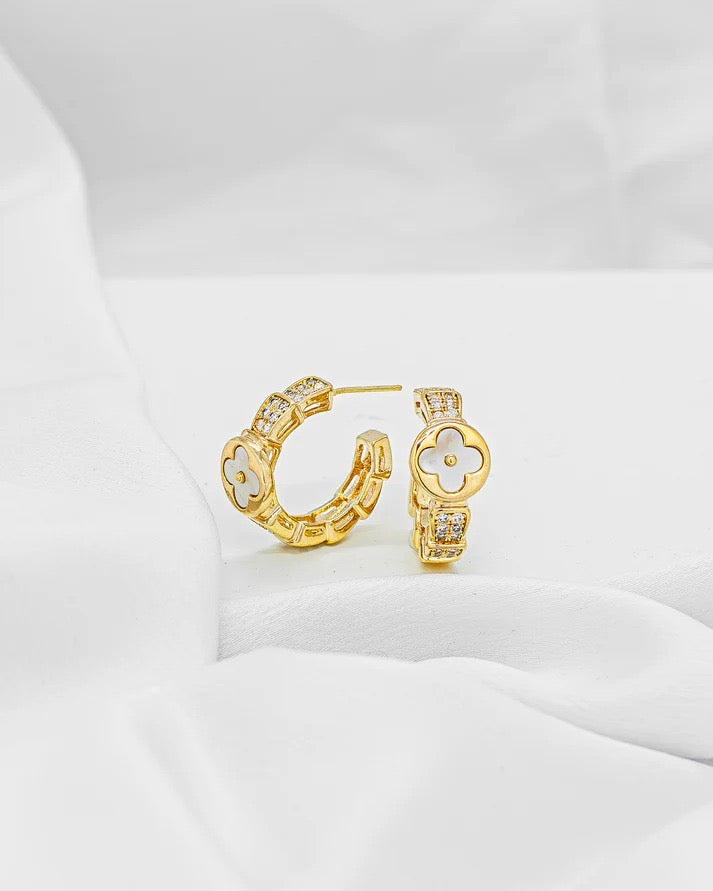 Madre Luxe Clover Hoops