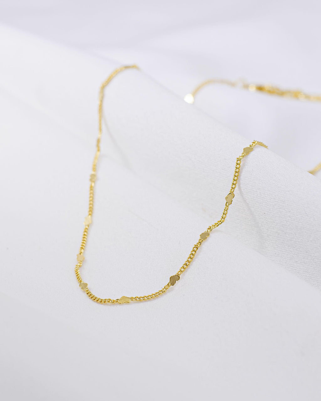Delicate Dotted Chain Choker