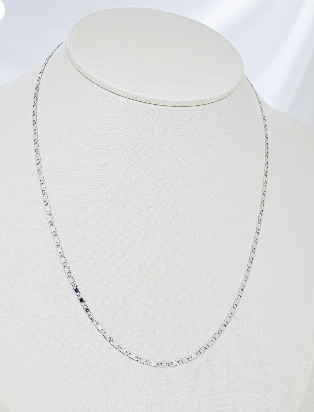 Sleek Link Chain Necklace