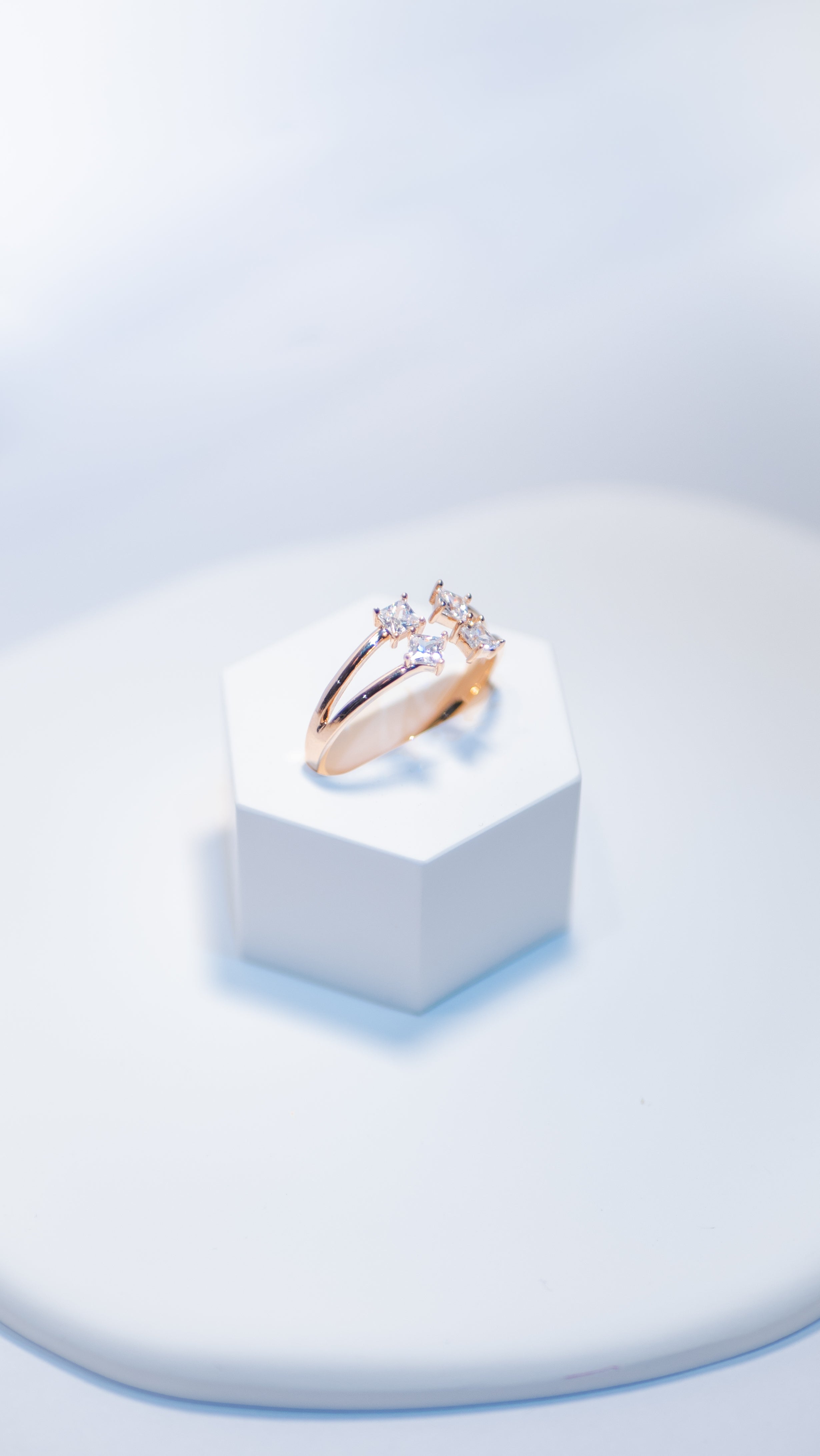 Lustre Adjustable Ring